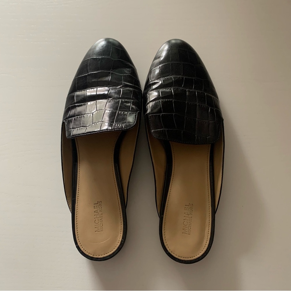 Michael Kors | Black leather flats | Reptile print | Size 10